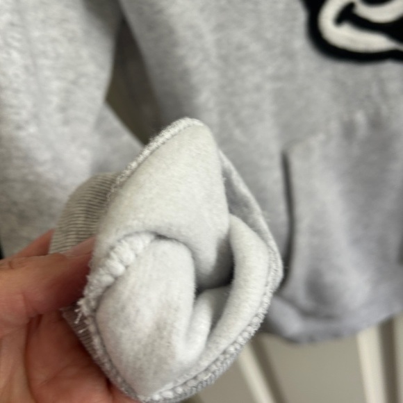 Like new! Disney Gray Hoodie with crocheted Minnie Mouse Design size M. - Picture 6 of 10